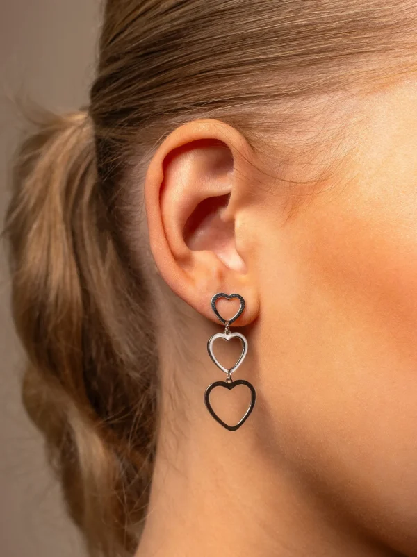 Drie hangende hartjes zilver