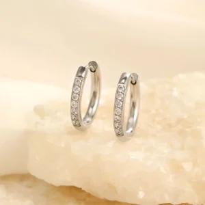 Hoops met steentjes wit/zilver